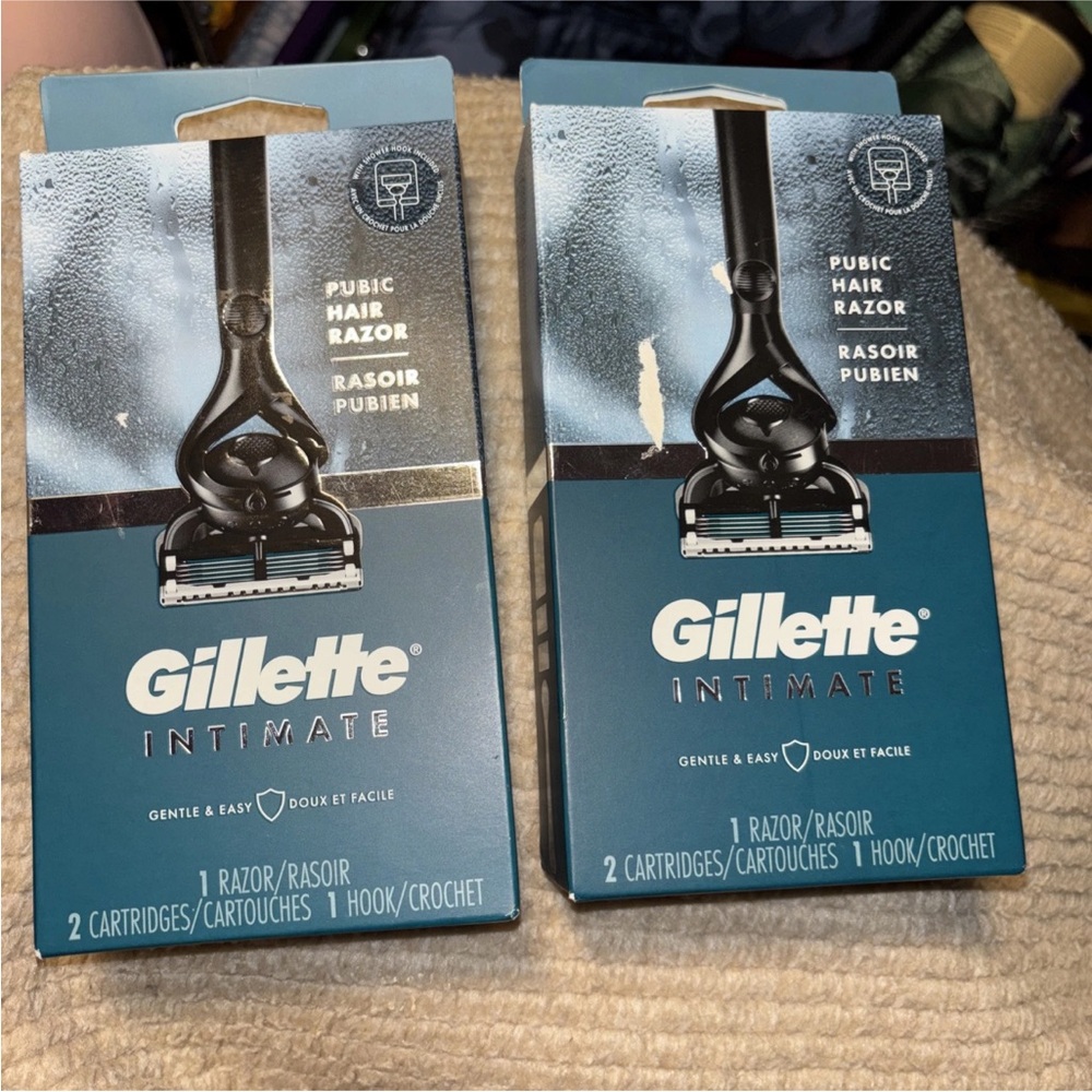 Gilette Intimate Pubic Hair Razor - Black - Lot of 2.  New!
